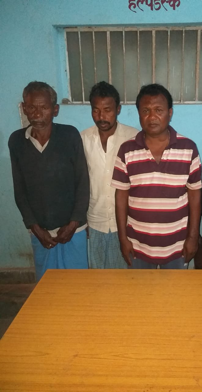 सुलतानगंज पुलिस ने होली पर्व को लेकर विभिन्न जगहों मे विशेष छापेमारी अभीयान चलाकर 21किलो गांजा व शराब कारोबारी सहित नशे मे धुत 5 लोगों को गिरफ्तार किये।। 2 img 20220317 wa00071462076652461360814