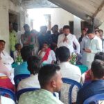 पट्टी में एमएलसी प्रत्याशी के पक्ष में विधायक ने मतदाताओं से मांगे वोट, क्षेत्र के रमईपुर चौराहे पर हुई बैठक, बीडीसी और प्रधानों को किया गया सम्मानित ।