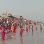 चैती छठ पुजा को लेकर अजगैविनाथ उत्तरवाहिनी गंगा तटों पर गंगा स्नान करने के लिए हजारों भक्तों की भीड उमडी ।। Inquilabindia