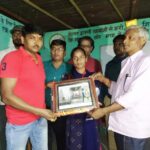 राज्य में आठवां स्थान हासिल करने वाली स्वेता समेत मैट्रिक परीक्षा में अव्वल छात्र-छात्राएं बिहपुर में हुई सम्मानित ।। Inquilabindia