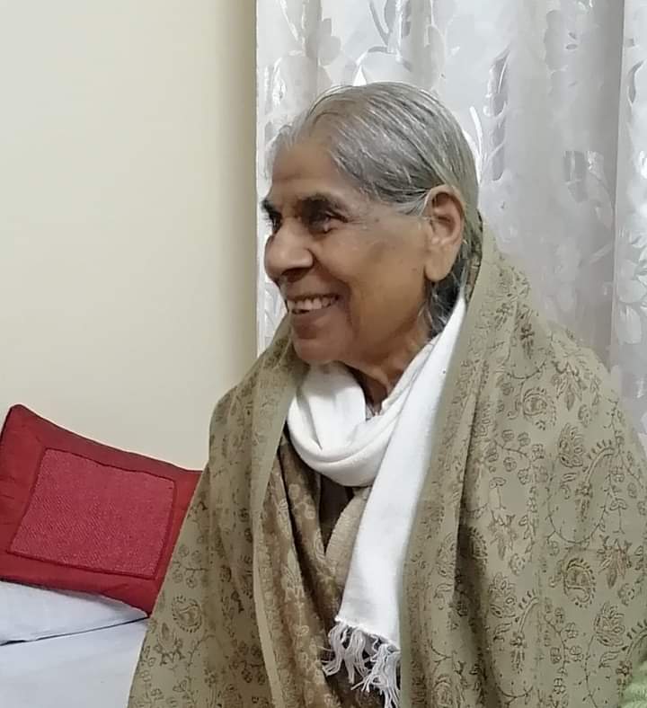 सेवानिवृत्त शिक्षिका द्रोपदी देवी की पुण्य तिथि पर संगीतमय श्रद्धांजली सभा का आयोजन 4 IMG 20220424 WA0025 1