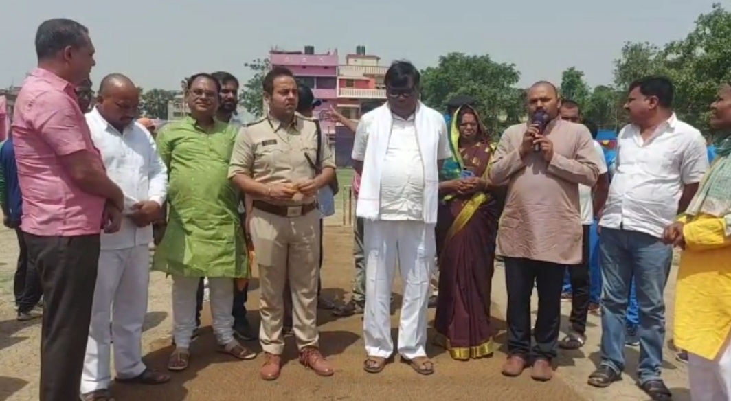 सुल्तानगंज के कृष्णानंद स्टेडियम में पूर्वी जोन दिव्यांग राष्ट्रीय क्रिकेट प्रतियोगिता का उदघाटन विधायक डॉ. ललित नारायण मंडल ने संयुक्त रुप से फिता काट कर किए।। 1 Screenshot 20220415 221307
