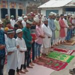 ईद के अवसर पर हजारों रोजादारो ने देश मे सुख शांति कि दुआएं मांगे ।। Inquilabindia