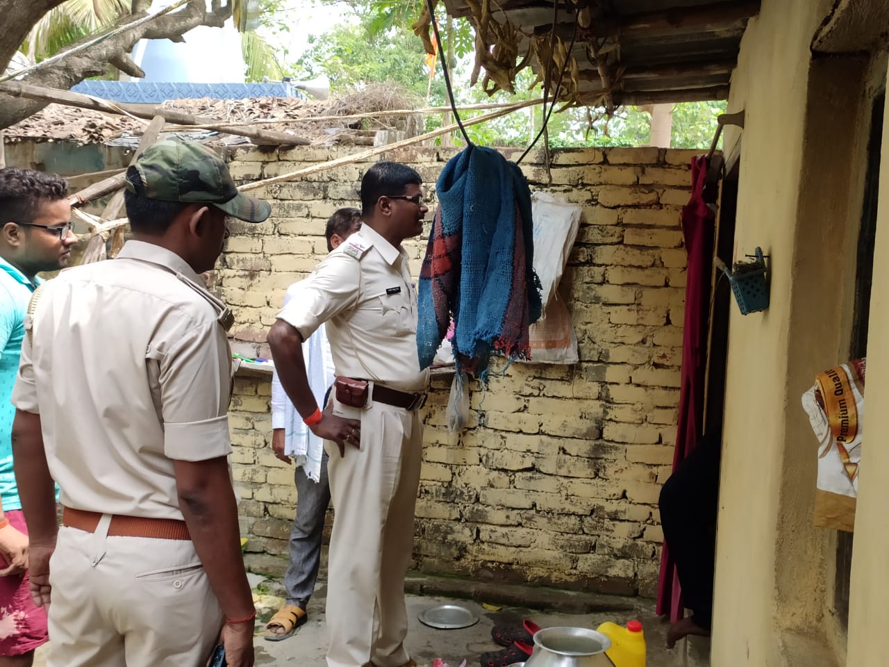 परबत्ता में चोरों का आतंक बरकरार,रोकते नही रुकती 2 IMG 20220515 WA0005
