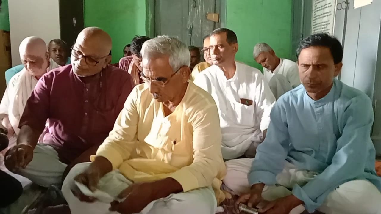 नवोदित किसान संघ ने विभिन्न मामलों को लेकर अंचलाधिकारी पर साधा निशाना 4 IMG 20220526 WA0021