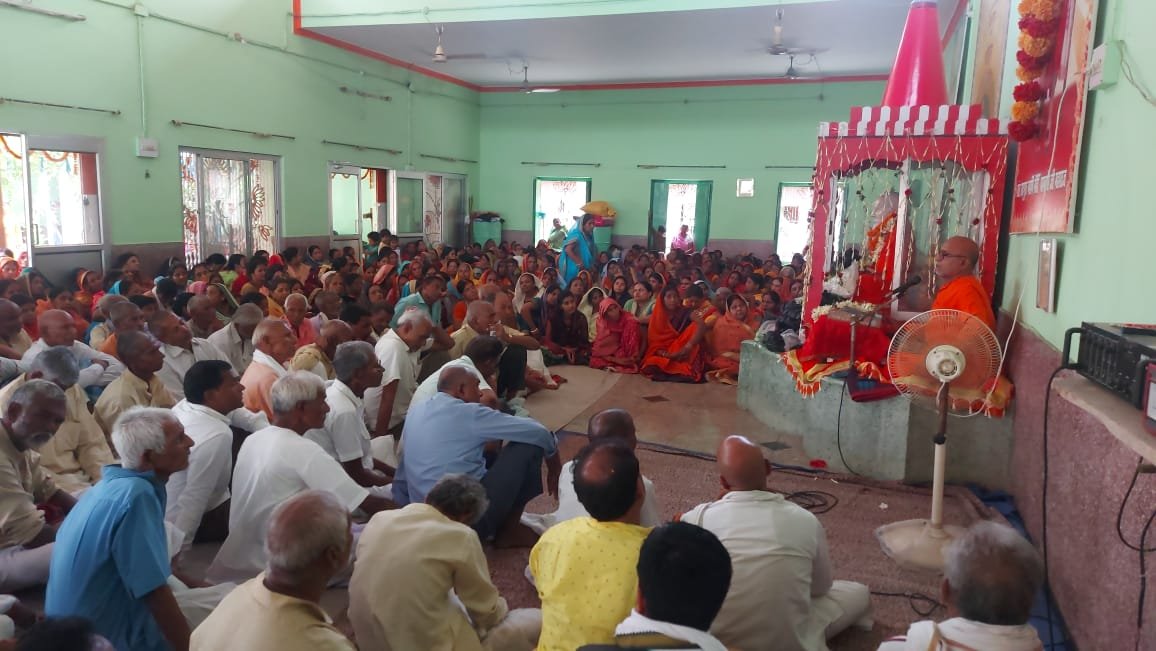 सुलतानगंज के महर्षि मेहि आश्रम मे परमंहस जी महराज का 138 वीं जयंती धूमधाम से मनाए गए।। 2 img 20220515 wa00485296564952828977385