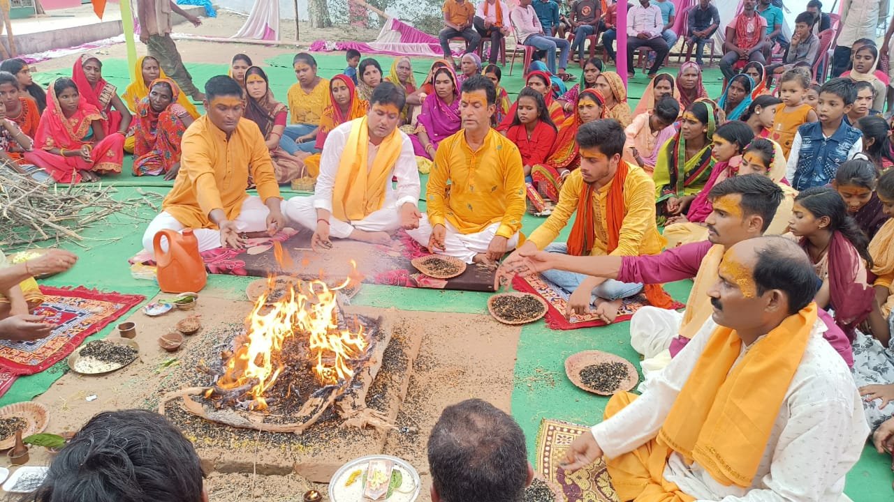 बाथ गांव मे भागवत कथा के अंतिम दिन कलश विर्सजन. शोभायात्रा धुमधाम से निकाला गया। 2 img 20220524 wa00938489347474253191587