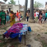बिंद टोला में पेड़ से लटका मिला युवक का शव,परिजनों में मचा कोहराम।