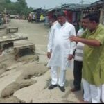 Inq Tmp 35 भागलपुर जिला परिषद अध्यक्ष टुनटुन साह ने श्रावणी मेला को लेकर अजगैबीनाथ गंगा घाट का किया निरीक्षण ।