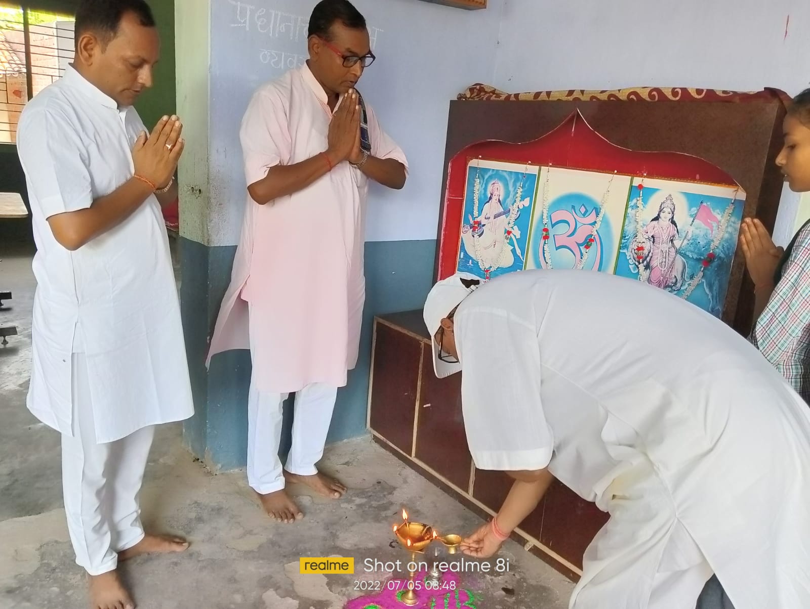 गोदावरी देवी सरस्वती शिशु मंदिर में वंदना सभा में लोक शिक्षा समिति के पूर्णकालिक कार्यकर्ता एवं जिला निरीक्षक हुए शामिल ।। 1 IMG 20220706 WA0221