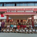 Inq Tmp 37 स्वामी आगमानंद ने अच्छी सेवा देने के लिए सर्राफ कॉलेज के एनसीसी कैडेट्स को किया सम्मानित ।। Inquilabindia