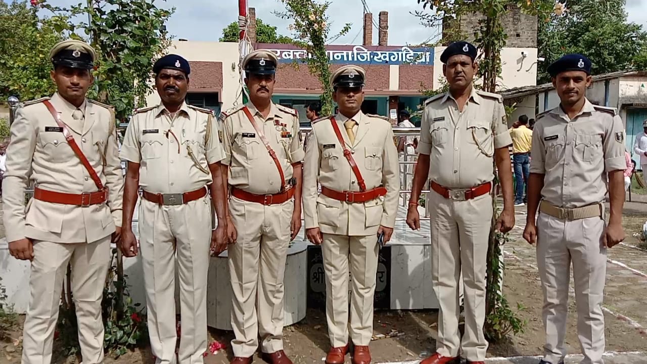 स्वतंत्रता दिवस के मौके शान से लहराया तिरंगा झंडा झंडा ।। 7 IMG 20220816 WA0040 1