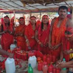 Inq Tmp 32 अजगैबीनाथ धाम मे कृष्णा जन्माष्टमी को लेकर हजारों कांवरिया गंगा जल.लेकर बोल बम के जयकारों के साथ देवघर बैधनाथ धाम के लिये रवाना हुये।