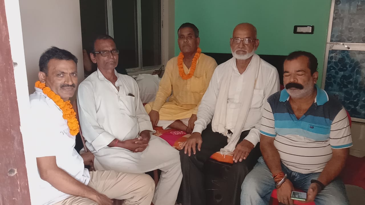 राजद के निर्वाचन पदाधिकारी मो.असलम खान ने सर्वसम्मति से नगर अध्यक्ष एंव प्रधान महासचिव को किये मनोनीत ।। 1 IMG 20220830 WA0015