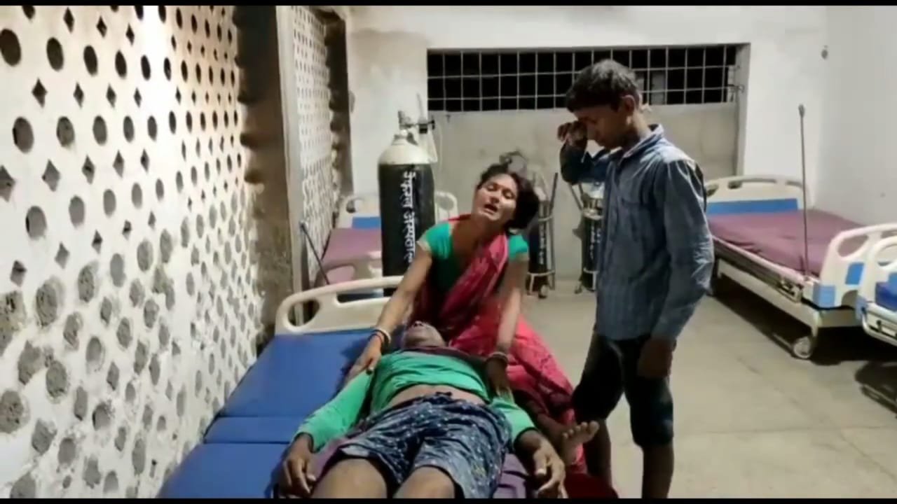 पड़ोसी गांव से मजदूरी कर घर वापसी के दौरान सड़क दुघर्टना में एक मजदूर की मौत ।। 2 img 20220801 wa01338283441111644581252