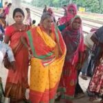 Inq Tmp 34 पसराहा रेलवे स्टेशन पर मिली एक अज्ञात व्यक्ति का शव, मची हड़कंप ।। Inquilabindia