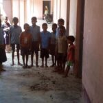 Inq Tmp 35 विद्यालय में गंदगी को लेकर के समय पर नहीं खुलने के कारण ग्रामीणों ने किया विरोध ।। Inquilabindia