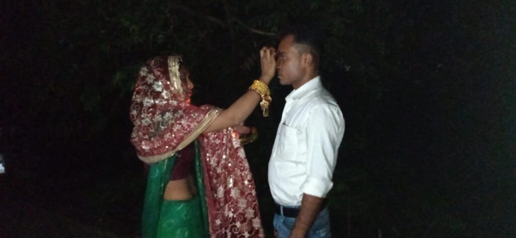 काफी हर्षोल्लास के साथ सुहागन महिलाएं ने मनाई करवा चौथ का पर्व 3 IMG 20221013 WA0014 1