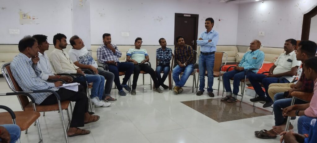 पत्रकार पर फर्जी मुकदमे दर्ज और लगातार हमलावर मामले से नाराज़ N.J.A संघ ने किया बैठक आयोजित 4 IMG 20221017 WA0005