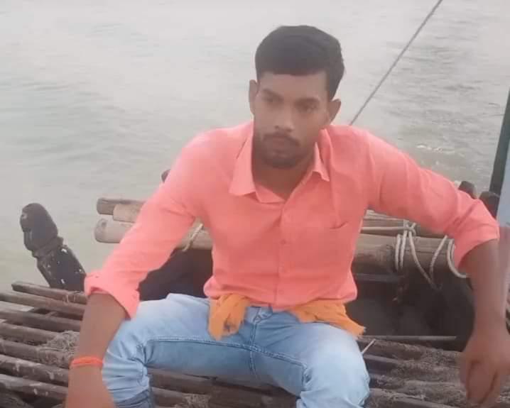 दो दिन बाद भी नहीं मिली हादसे में लापता मजदूर, परबत्ता विधायक ने कंस्ट्रक्शन अधिकारी को जमकर लताड़ा ।। 3 IMG 20221114 WA0009