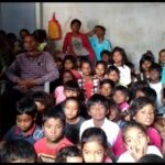 Inq Tmp 31 शिक्षकों को ग्रामीणों ने बनाया बंदी ।।