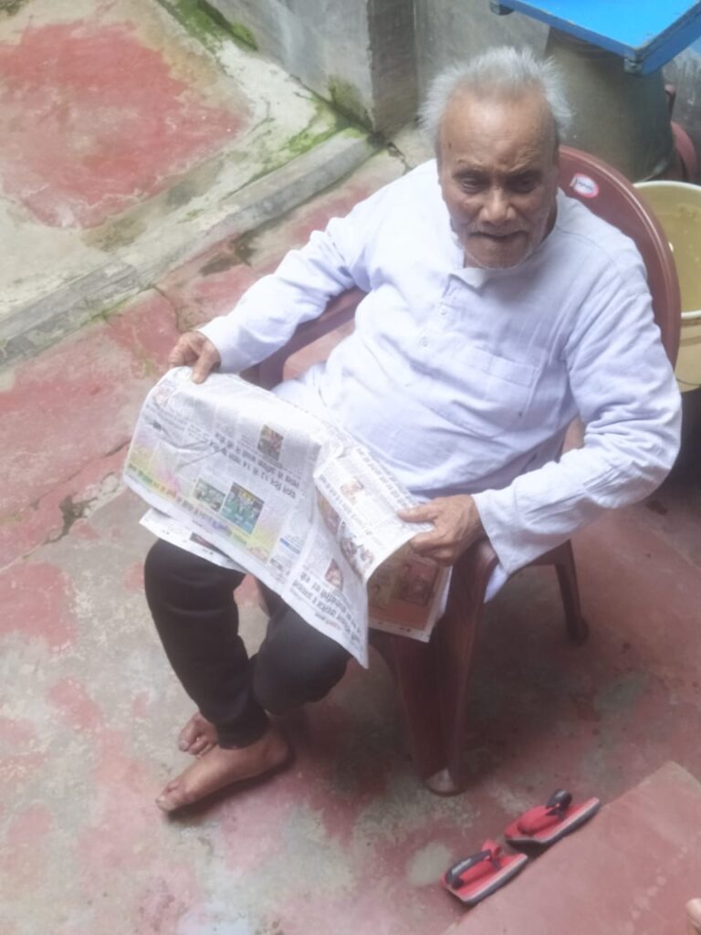 औलियाबाद के स्वतंत्रता सेनानी अयोध्या प्रसाद मोदी की मंगलवार की दोपहर में 89 वर्ष की उम्र में निधन के बाद क्षेत्र में शोक की लहर ।। 2 IMG 20221130 WA0093
