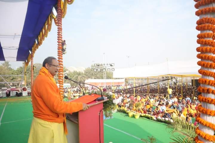 गायत्री परिवार के द्वारा आयोजित युथ एक्सपोर्मेंट में पहुंचे लाखों युवा, 51 हजार लोगों में गायत्री देव स्थापना का लिया संकल्प 4 IMG 20221211 WA0004 1