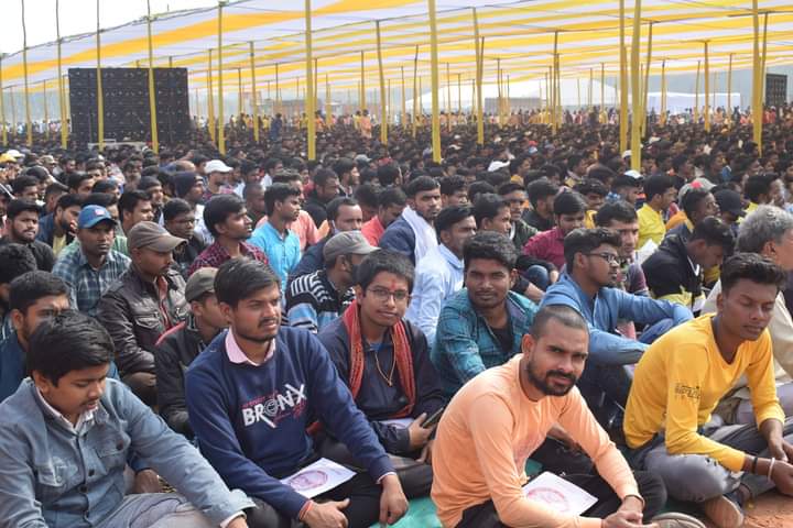 गायत्री परिवार के द्वारा आयोजित युथ एक्सपोर्मेंट में पहुंचे लाखों युवा, 51 हजार लोगों में गायत्री देव स्थापना का लिया संकल्प 7 IMG 20221211 WA0009 1