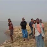 बाढ़ से नहीं कटाव से डर रहे हैं लोग ।