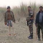 कुख्यात कन्हैया चौधरी की गिरफ्तारी के लिए बिहपुर पुलिस ने दियारा क्षेत्र में कई मोटरसाइकिल से छापेमारी ।।