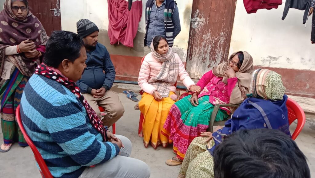 नयागांव में शहीद जेसीओ चंदन कुमार मिश्र के सम्मान में श्रद्धांजलि समारोह का आयोजन में फुटफुटकर रोये लोग 2 IMG 20230104 WA0008