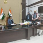 जिला अधिकारी को अखिल भारतीय संतमत सत्संग को लेकर के जिलाधिकारी को सौंपा ज्ञापन।।