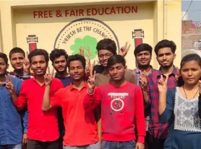 बिहार में बुनकर के बेटे को भारत के टॉप 20 में मिला स्थान, JEE में 100 पर्सेंटाइल, पिता ने पैसों के चलते छोड़ी थी पढाई 2 Screenshot 2023 0215 073836