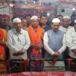 बिहार के पूर्व उद्योग मंत्री शाहनवाज हुसैन ने दाता के मजार पर की चादरपोशी