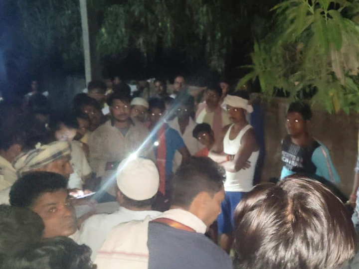 पटना के मनेर में ट्रैक्टर-ट्रॉली पलटी, अंतिम संस्कार करने के लिए जा रहे थे लोग, एक की मौत, 15 घायल 1 6cd096674d12f4cfc0a50abbf8e72d261681961927798169 original