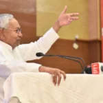 कार्यक्रम में CM नीतीश ने सीनियर IAS को खड़ाकर पूछे सवाल, सब हो गए हैरान, जानिए पूरा मामला