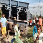 दरभंगा-सीतामढ़ी रेलखंड पर बड़ा हादसा, मालगाड़ी की तीन बोगी पटरी से उतरीं, परिचालन ठप