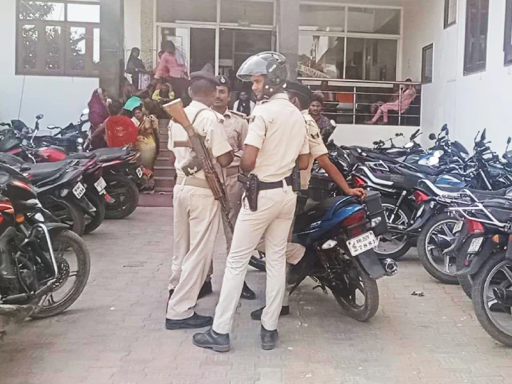 बिहार में दिनदहाड़े ठांय-ठांय, सीतामढ़ी में सरकारी डॉक्टर को बदमाशों ने मारी गोली 1 9deb2fa09800defeef91330cf7765bff1681132328590169 original