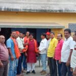 भाजपा जिला महामंत्री और मंडल अध्यक्ष को किया सम्मानित।