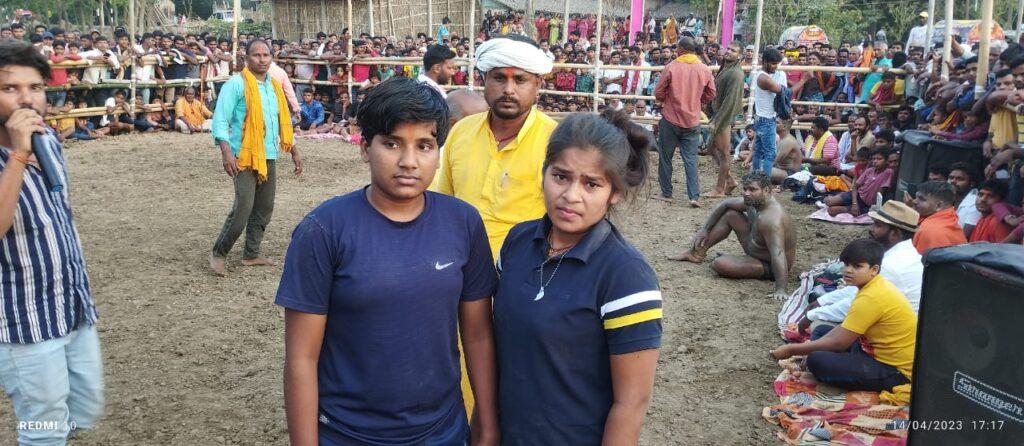 Organization of Akhara in Baba Vishu Raut Mela बाबा विशु राउत मेला में अखाड़ा का आयोजन । 2 Organization of Akhara in Baba Vishu Raut Mela