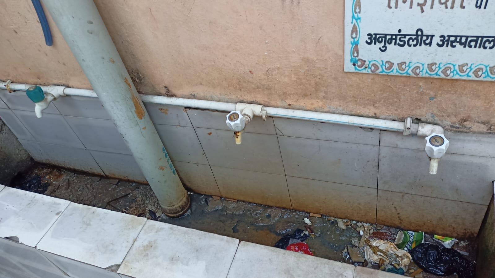 Sub-Divisional Hospital Navagachia एसडीओ (SDO)ने अनुमंडल अस्पताल का किया औचक निरीक्षण , पाई गई कई खामियां 2 Sub-Divisional Hospital Navagachia