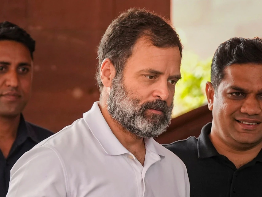 कोर्ट में पेश नहीं हुए राहुल गांधी, सुशील मोदी के वकील ने की गिरफ्तारी वारंट जारी करने की मांग dc9e029d1ff92d232e677ee595342cc11681298099808649 original