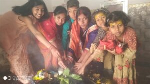 <em>सावन की पहली सोमवारी को लेकर विभिन्न शिवालयों में जलाभिषेक करने उमड़ी भक्तों की भीड़</em> 2 IMG 20230703 WA0006