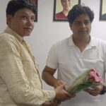 अखिल भारतीय अल्पसंख्यक कांग्रेस कमेटी के राष्ट्रीय चेयरमैन से मुलाकात करते अल्पसंख्यक प्रदेश उपाध्यक्ष अरशद अली