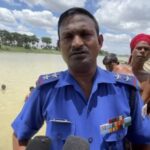 एसडीआरएफ टीम ने लोगों को बताया बाढ़ ब प्राकृतिक आपदाओं से बचाब के गुर