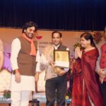 म.प्र. साहित्य अकादमी द्वारा अभा पुरस्कार से हिंदीभाषा डॉट कॉम अलंकृत