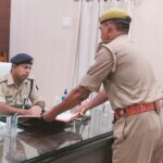 पुलिस अधीक्षक खीरी,श्री गणेश प्रसाद साहा द्वारा शुक्रवार की साप्ताहिक परेड की सलामी ली गयी तथा परेड का निरीक्षण किया गया ।