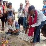 गंगा नदी की उपधारा से निकले गए शीला का स्थानीय लोगों ने किया प्राण प्रतिष्ठा, भक्तिमय बना माहौल