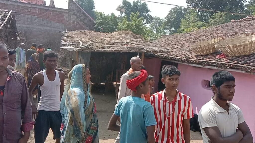 पड़ोसी युवकों ने दुष्कर्म की घटना के उपरांत मासूम बच्ची का गोली मार की हत्या, आरोपी मौके से हुए फरार 3 img 20231115 wa0003195151602398403949