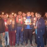 शहीद जेसीओ चंदन कुमार मिश्र की याद में युवाओं ने निकाला कैंडल मार्च